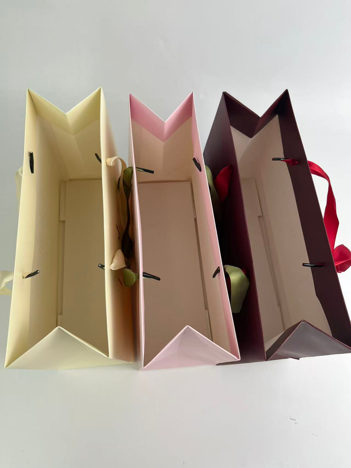 Custom Luxury Paper Shopping Bags with Satin Ribbon Handles