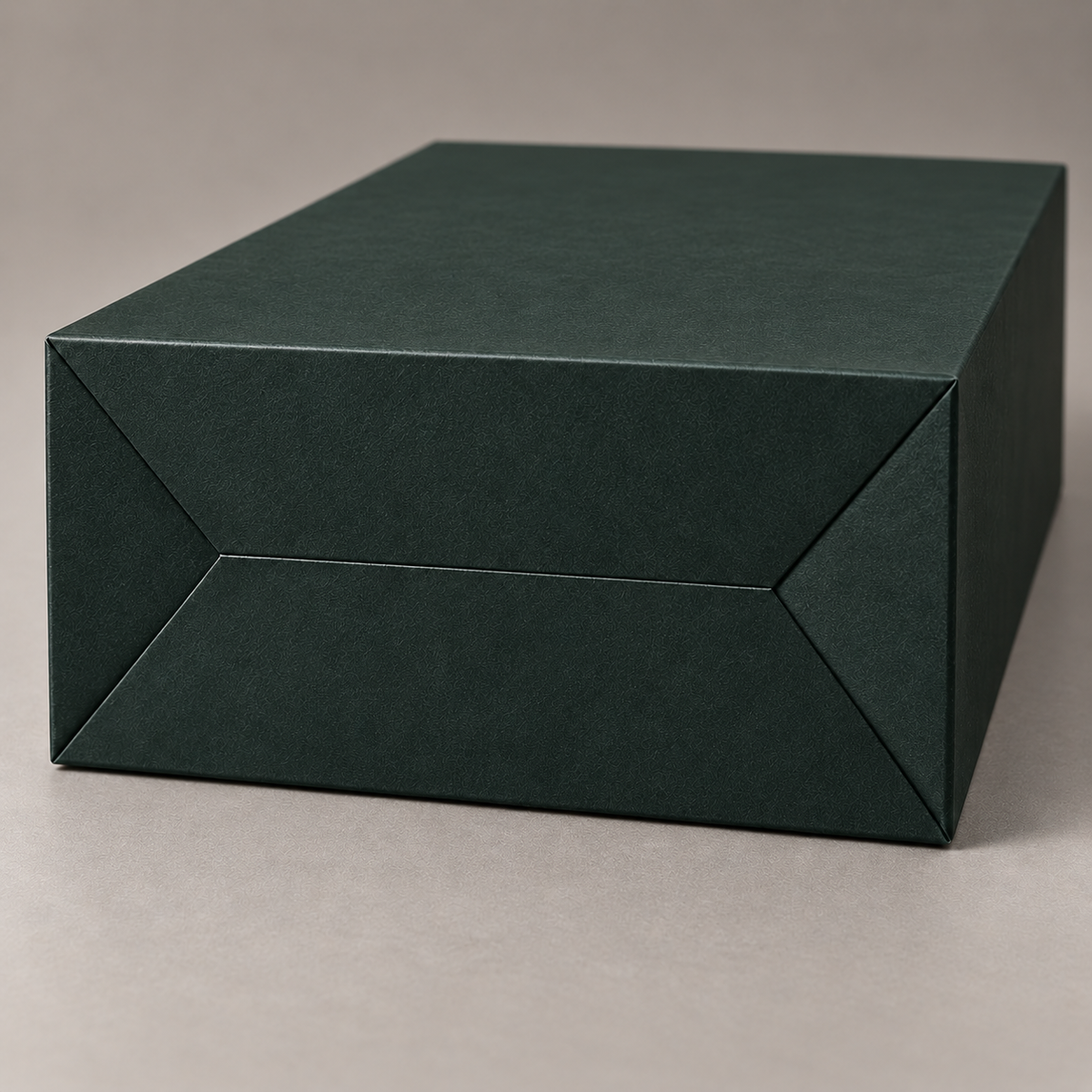 Custom 350gsm Dark Green Specialty Paper Bags with Gold Foil Logo & Wide Woven Handles